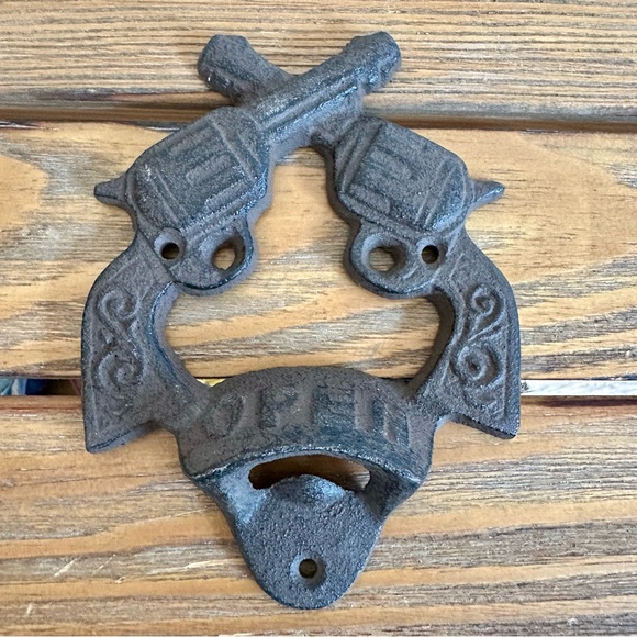 NEW Cast Iron Double Pistol Bottle Opener - Picture 1 of 3